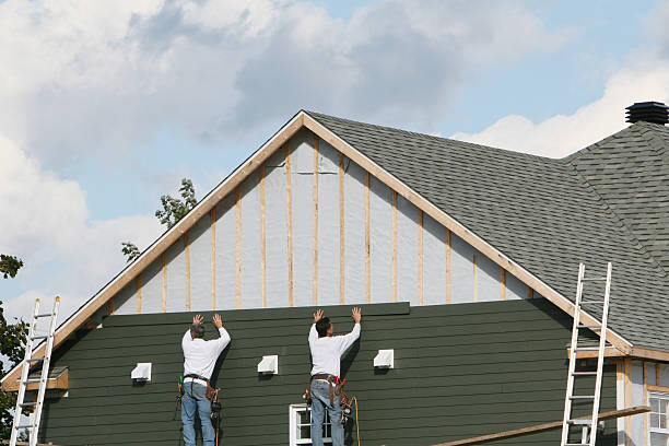 Professional Siding Contractor technician working in Marshall, VA